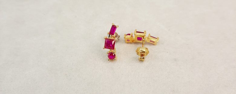 Brincos em Prata Dourada com Pedras BR0102970/LS