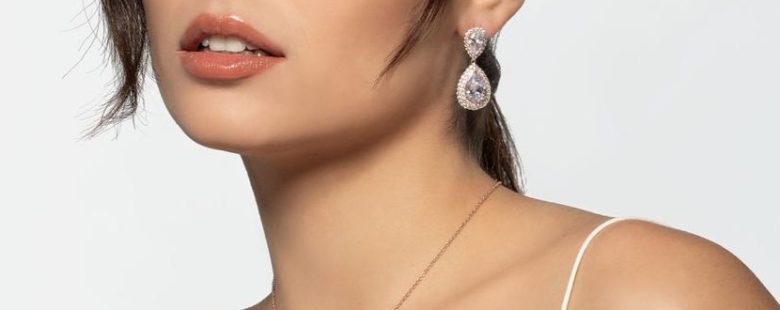 Brincos Eugénio Campos Gorgeous Prata 114.A094.B.1.00 com banho de ródio, para que possa deslumbrar no seu dia-a-dia!